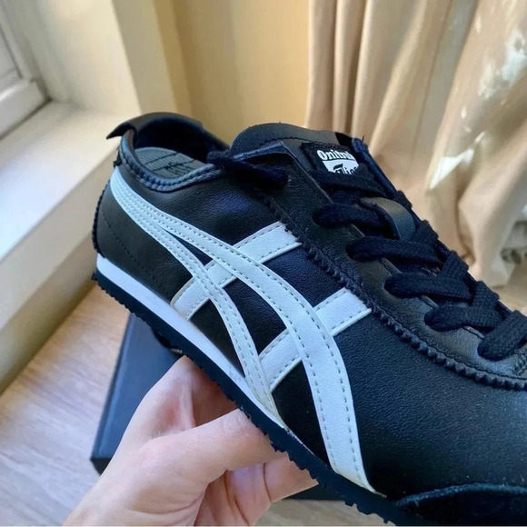 New Onitsuka Tiger Mexico 66 ASICS Sneaker Shoes in Black White - Picture 5 of 13